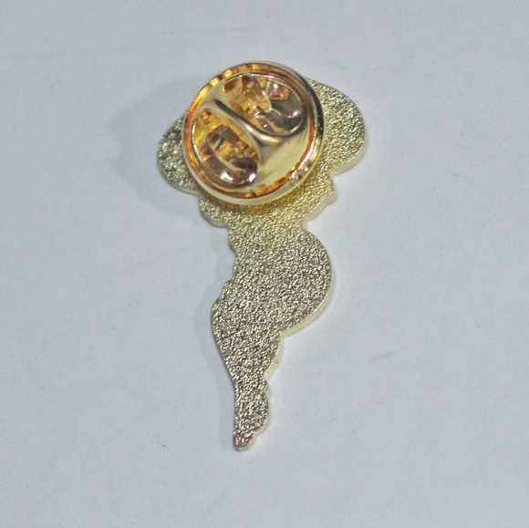 Pastel pink mushroom girl enamel pin - Picture 8 of 10